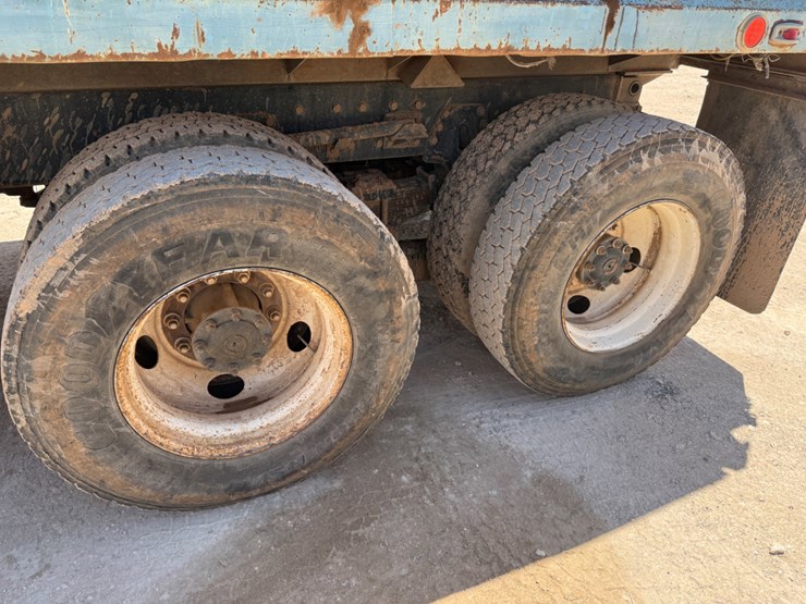 1999-international-2674-image-7