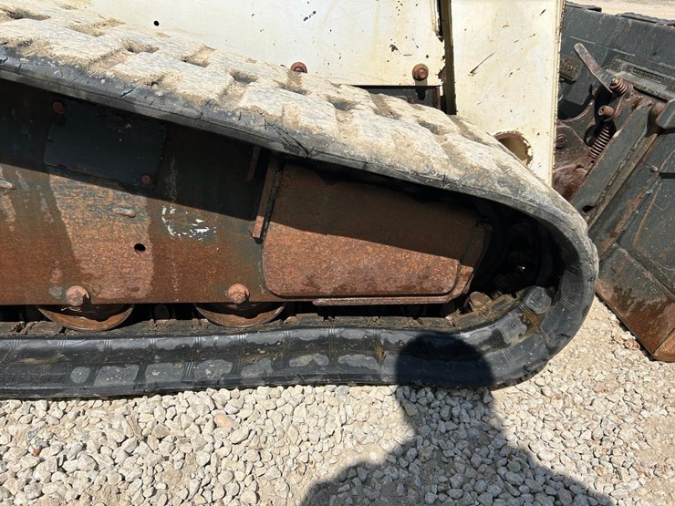 2015-bobcat-t650-image-14