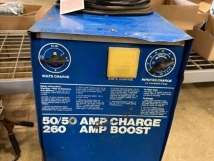 associated-batter-charger-image-1