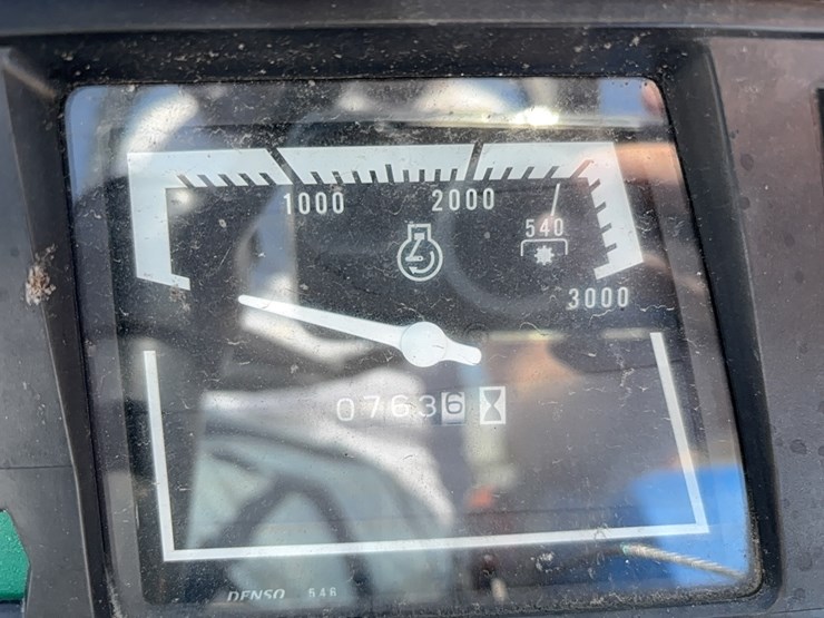 new-holland-tc30-image-14