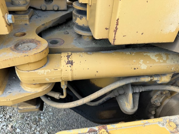 caterpillar-12h-image-55