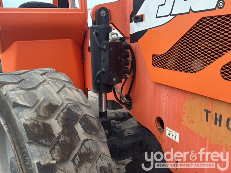 2013-sky-trak-8042-image-14