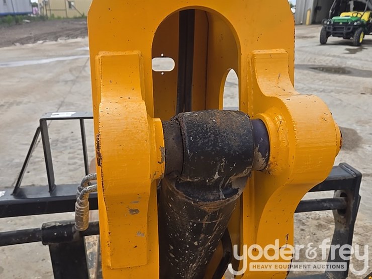 2017-jcb-510-56-image-27