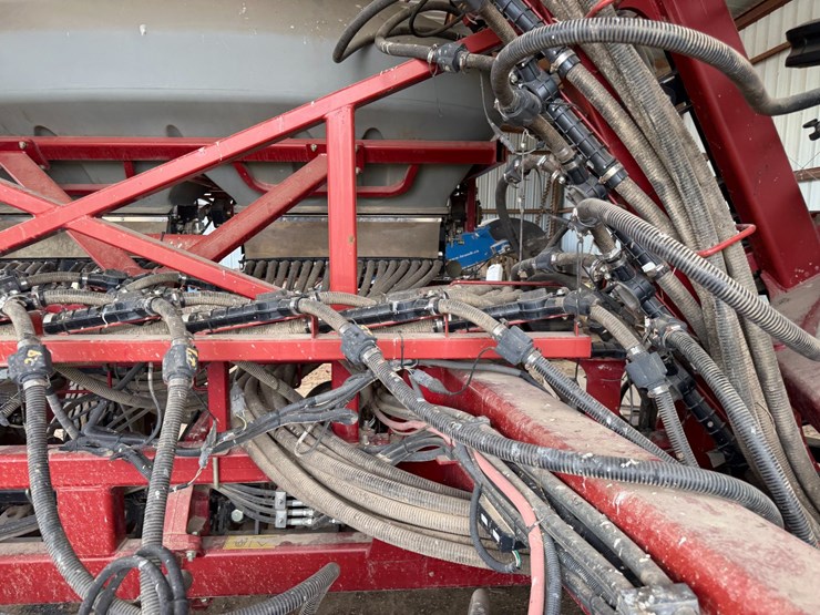 2014-case-ih-36-image-55