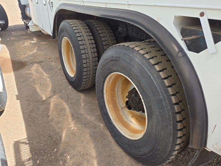 2011-international-workstar-7400-image-7