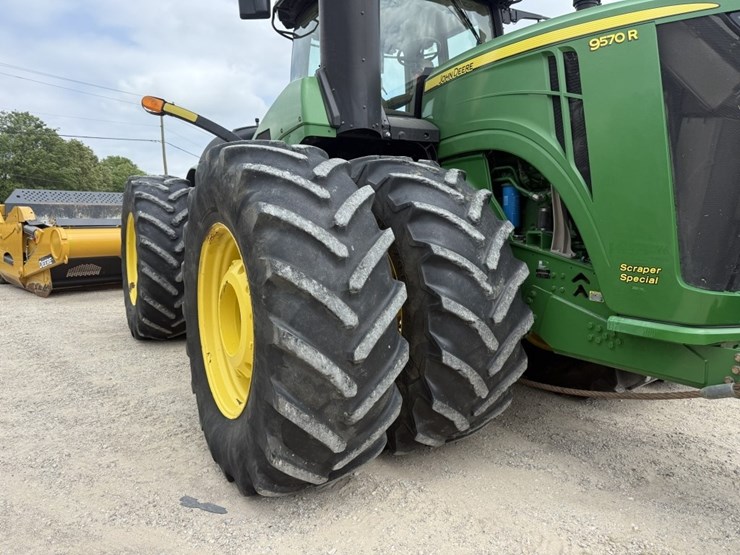 2020-john-deere-9570r-image-12