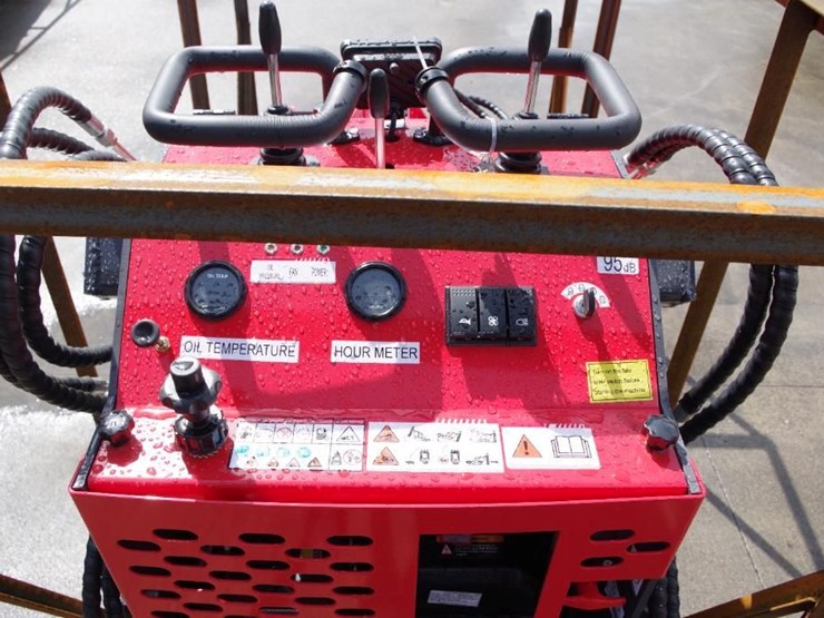 2026-agt-industrial-ysrt14-stand-on-mini-skid-steer-loader,-6"-track-belts,-32"-bucket,-unused-image-9