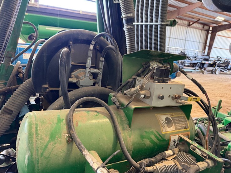 john-deere-1720-image-106