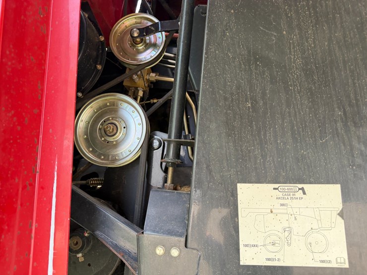 2016-case-ih-8240-image-74