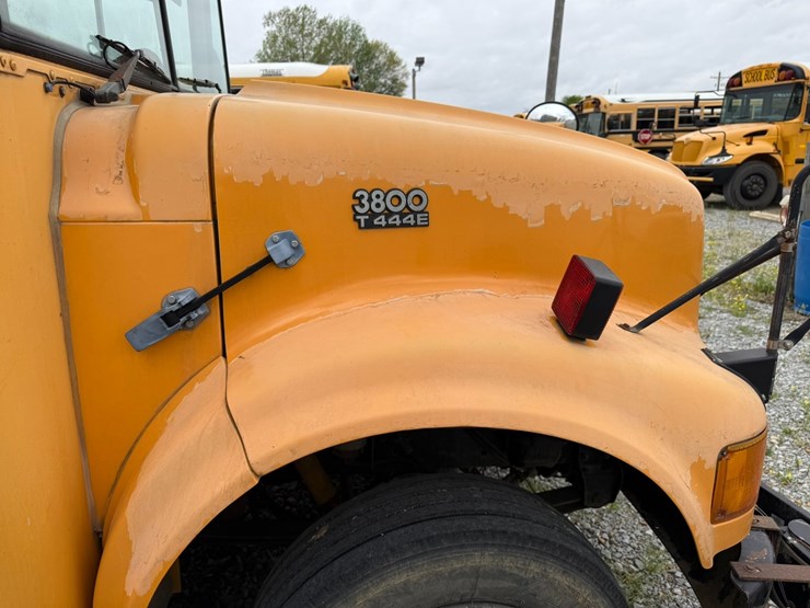 2000-international-3800-image-27