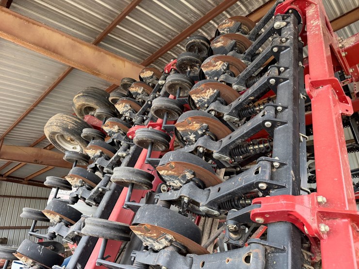 2014-case-ih-36-image-74