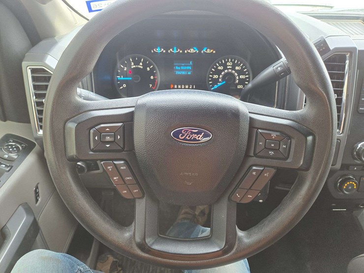 2016-ford-f150-image-15