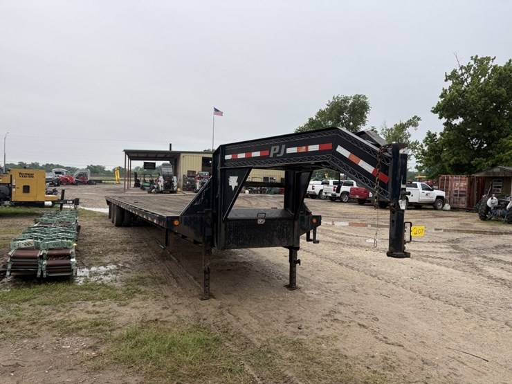 pj-40ft-gooseneck-2012-image-3