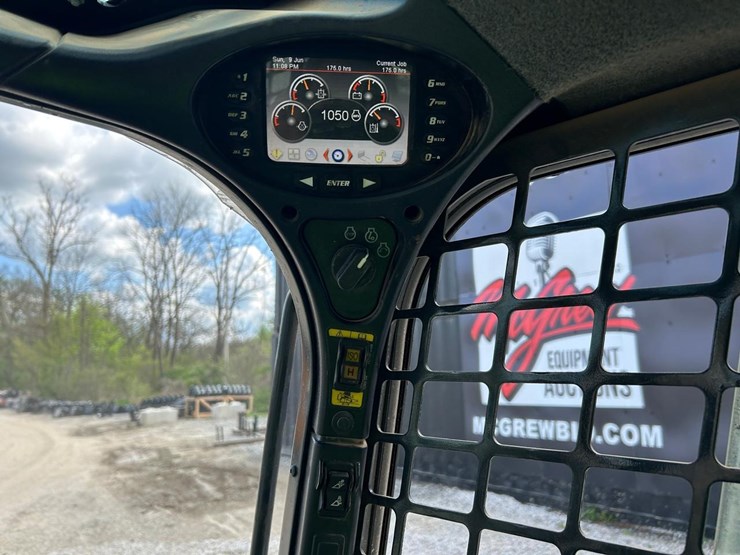 2023-bobcat-t770-image-22