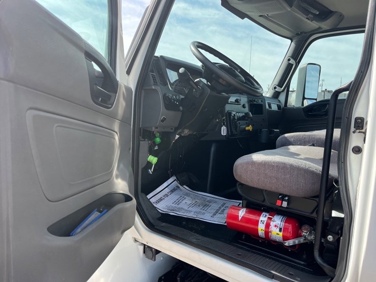 2020-international-mv607-image-16