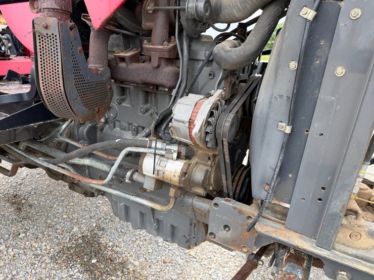 massey-ferguson-2260-image-43
