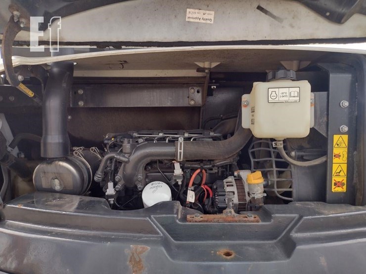 2020-bobcat-e85-image-36