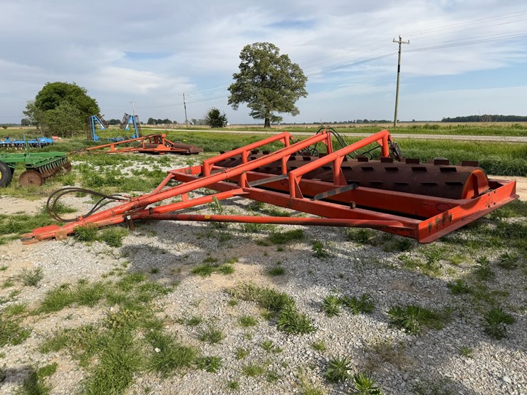 #46900-•-fair-oaks-mfg-20'-stubble-roller-image-1