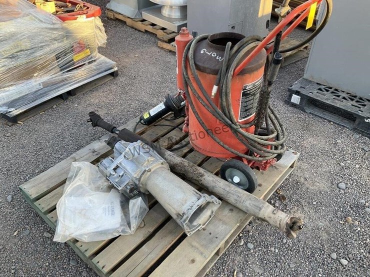 pallet-of-misc-image-3