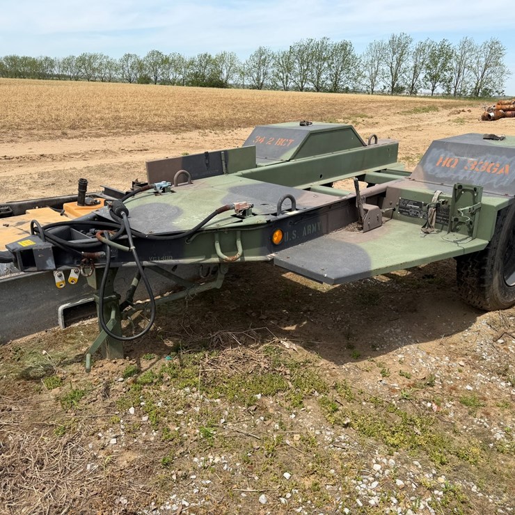 #46862 • S/A U.S Military Generator Trailer