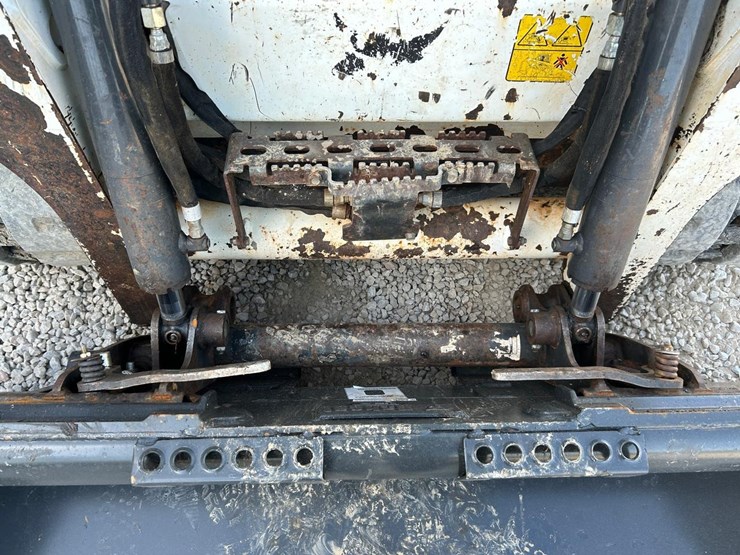 2021-bobcat-t550-image-10