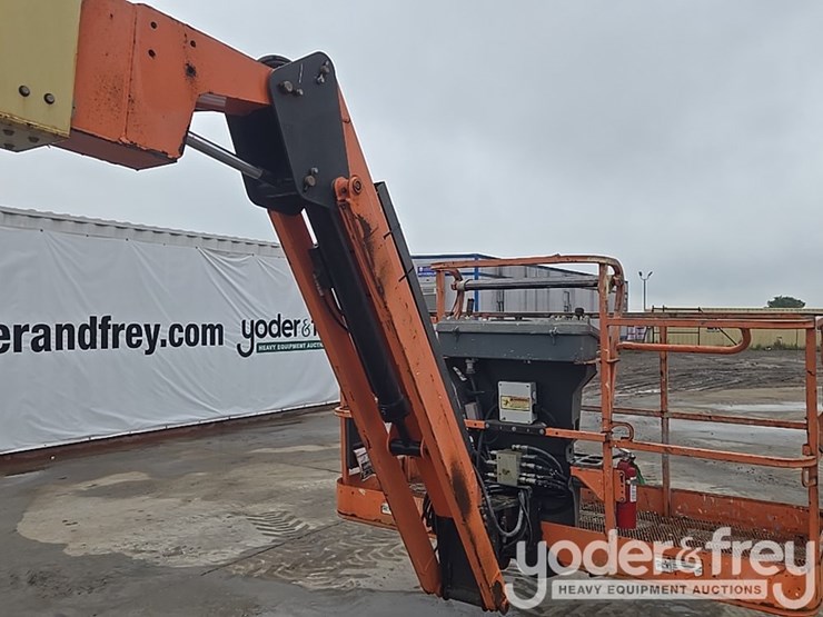 2016-jlg-800aj-image-28