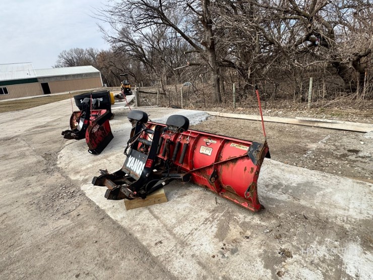 super-duty-9ft-snow-plow-image-4