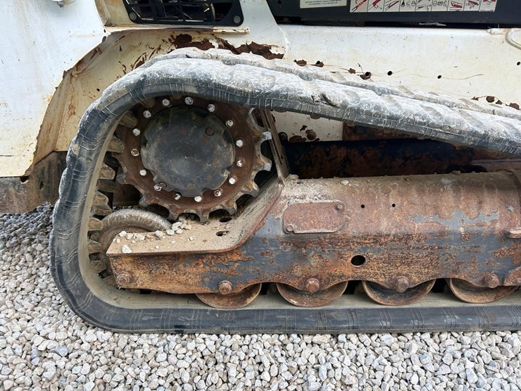 2021-bobcat-t550-image-14