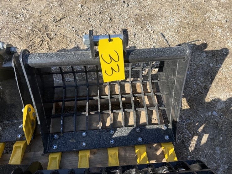 23in-mini-ex-rock-bucket-image-1