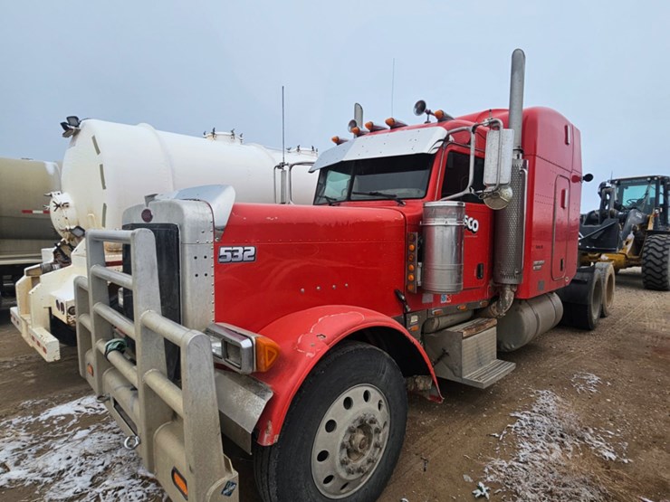 2006-peterbilt-379-image-1