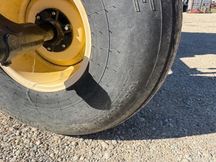 2015-new-holland-speedrower-260-image-13