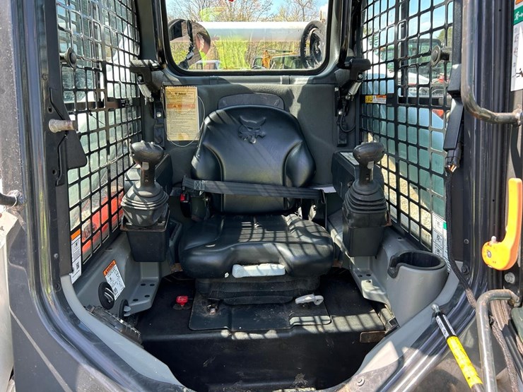 2019-bobcat-s740-image-17