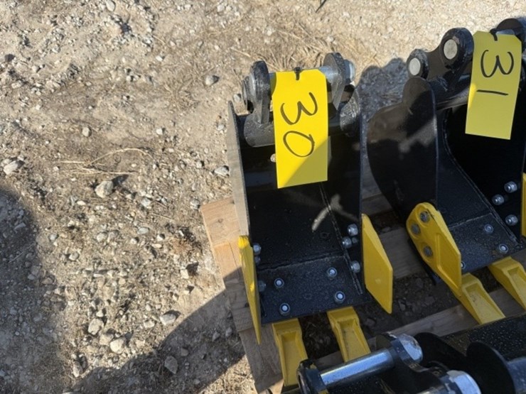 8in-mini-ex-bucket-image-1