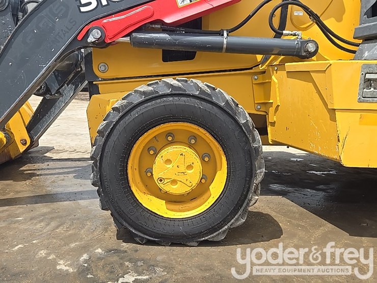 2019-deere-310l-image-11