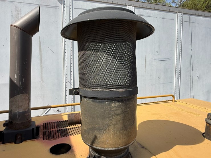 caterpillar-12h-image-66