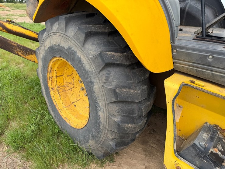 new-holland-lb75b-image-10