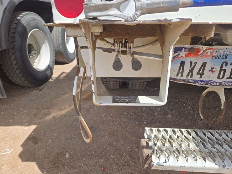 2011-international-workstar-7400-image-16