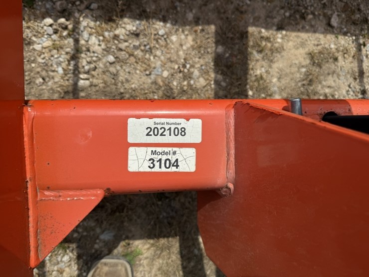 2024-kioti-cx2510hst-image-23