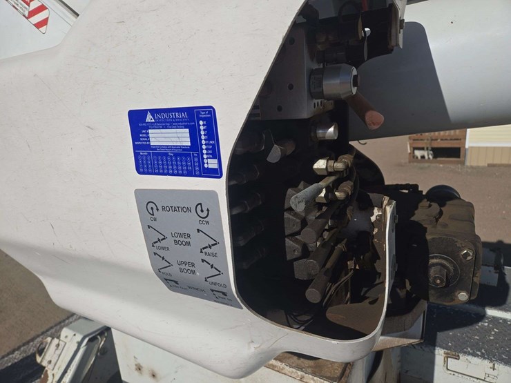 2011-international-workstar-7400-image-19