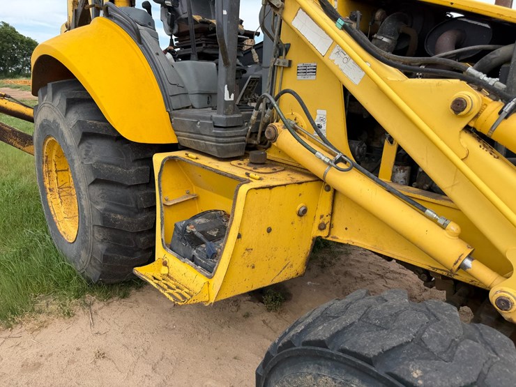 new-holland-lb75b-image-67