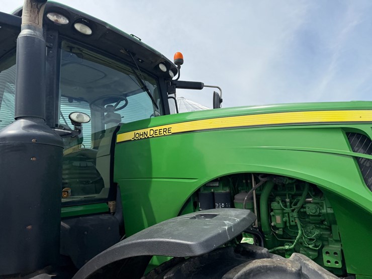 2013-john-deere-8335r-image-41