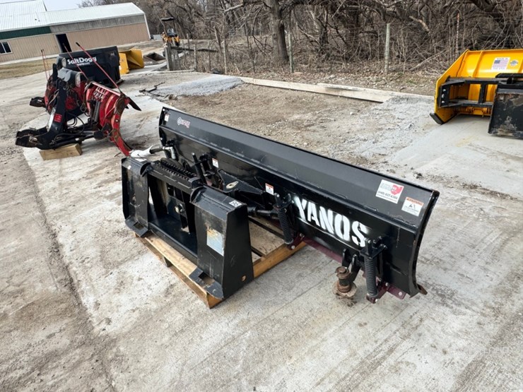 virning-96"-snow-plow-image-4