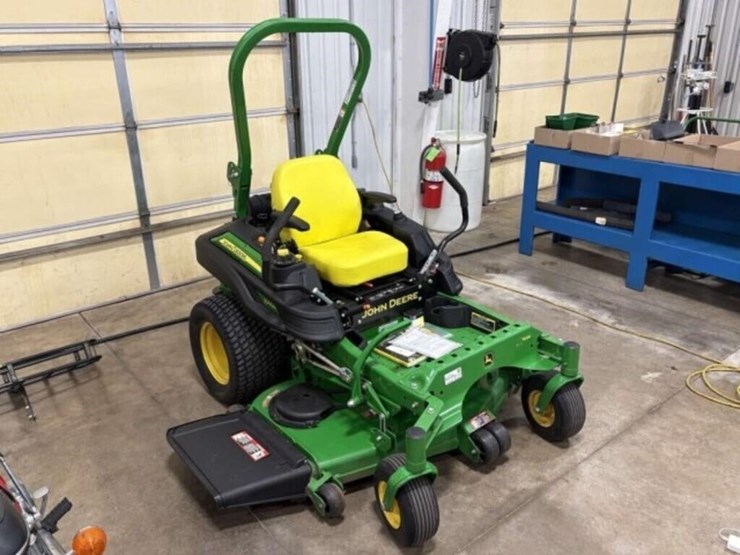 2017-john-deere-z930m-image-1