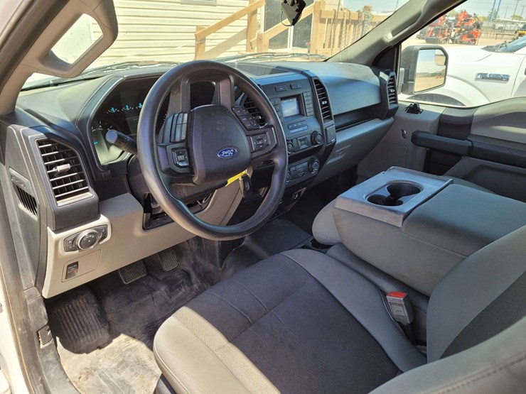 2019-ford-f150-xl-image-14