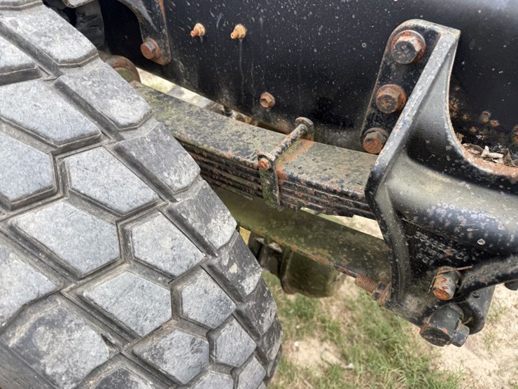 2009-ford-f750-xl-image-14