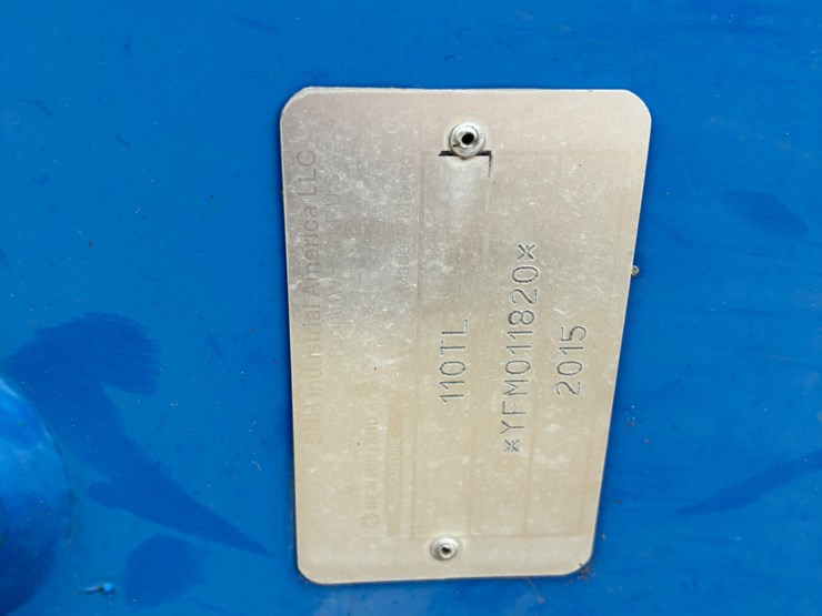 new-holland-110tl-image-5