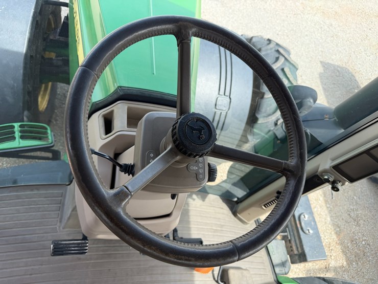 2013-john-deere-8335r-image-62