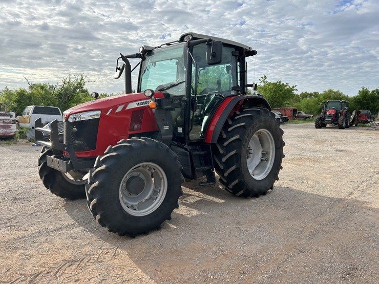 2020-massey-ferguson-5711-image-3