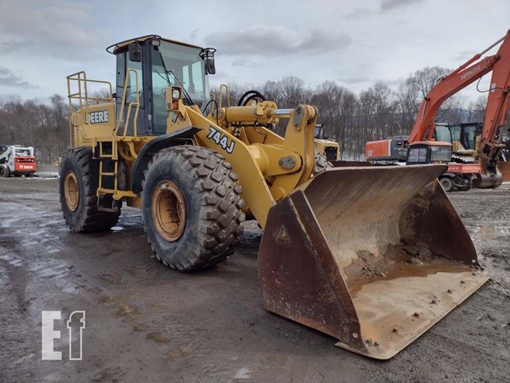 2003-deere-744j-image-31