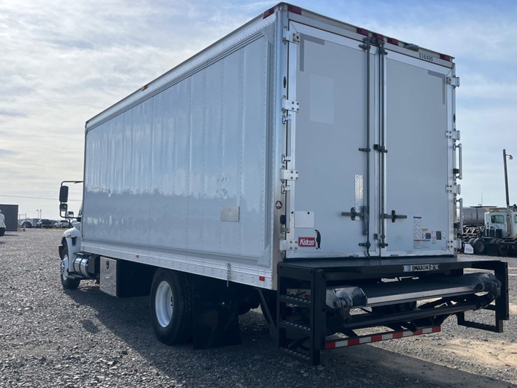 2019-international-durastar-4300-image-7